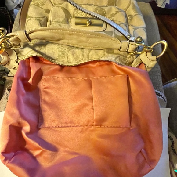 ❌SOLD❌ Authentic Coach Kristen Hobo Bag - 16817 - Picture 9 of 10